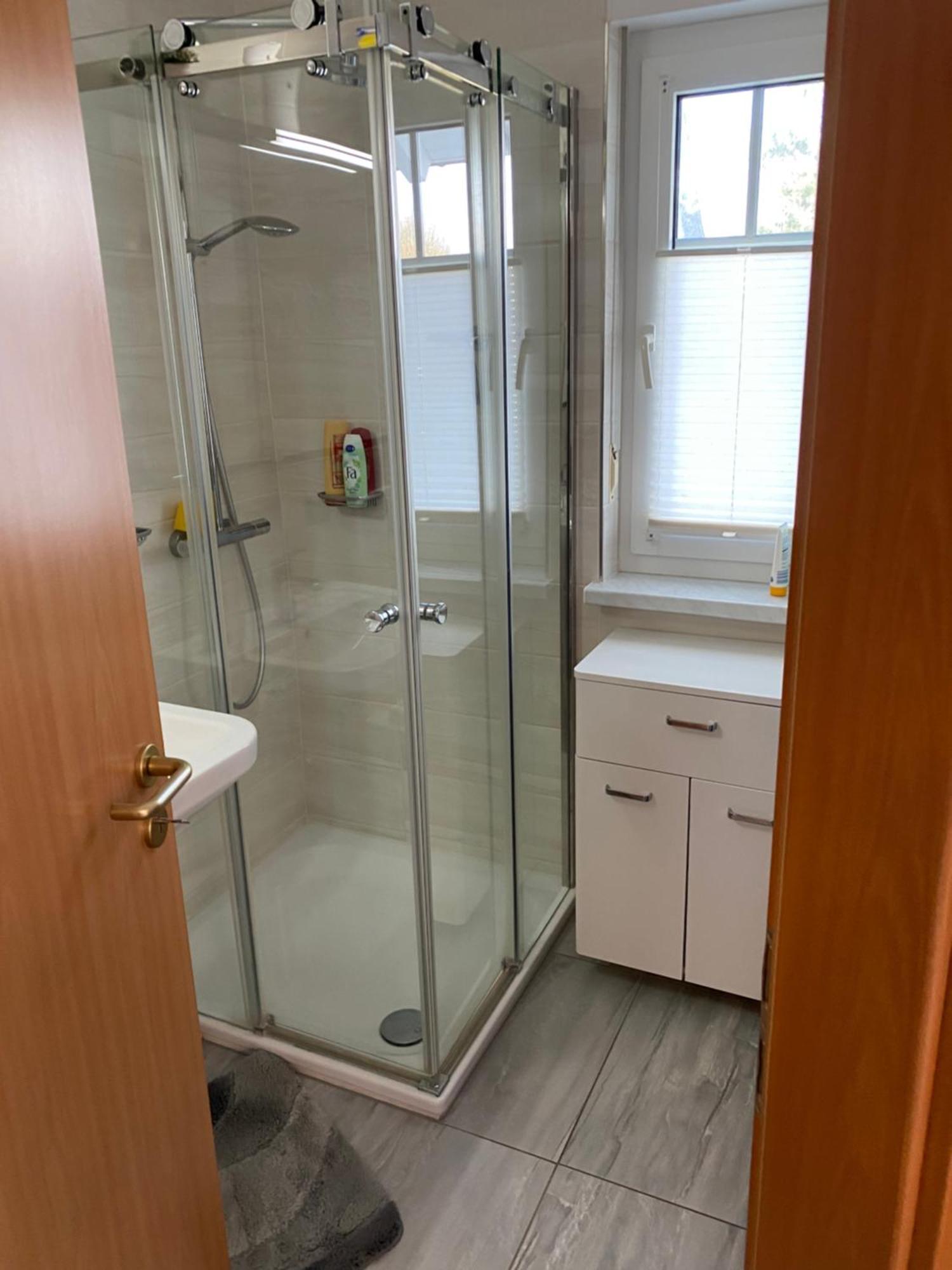 Schoenes Appartment Mit Fernblick Glowe Esterno foto